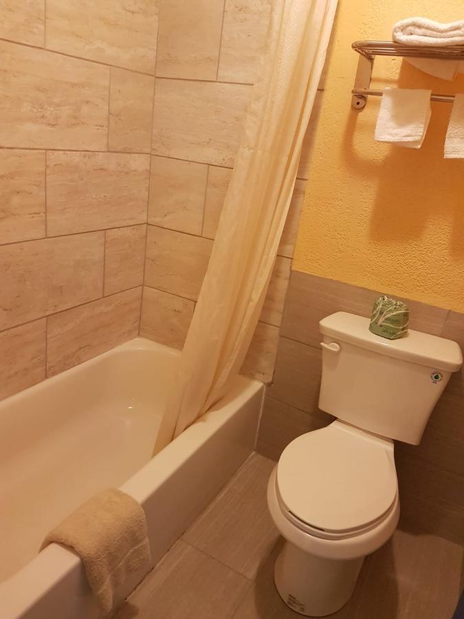 Executive Inn Victoria Zewnętrze zdjęcie