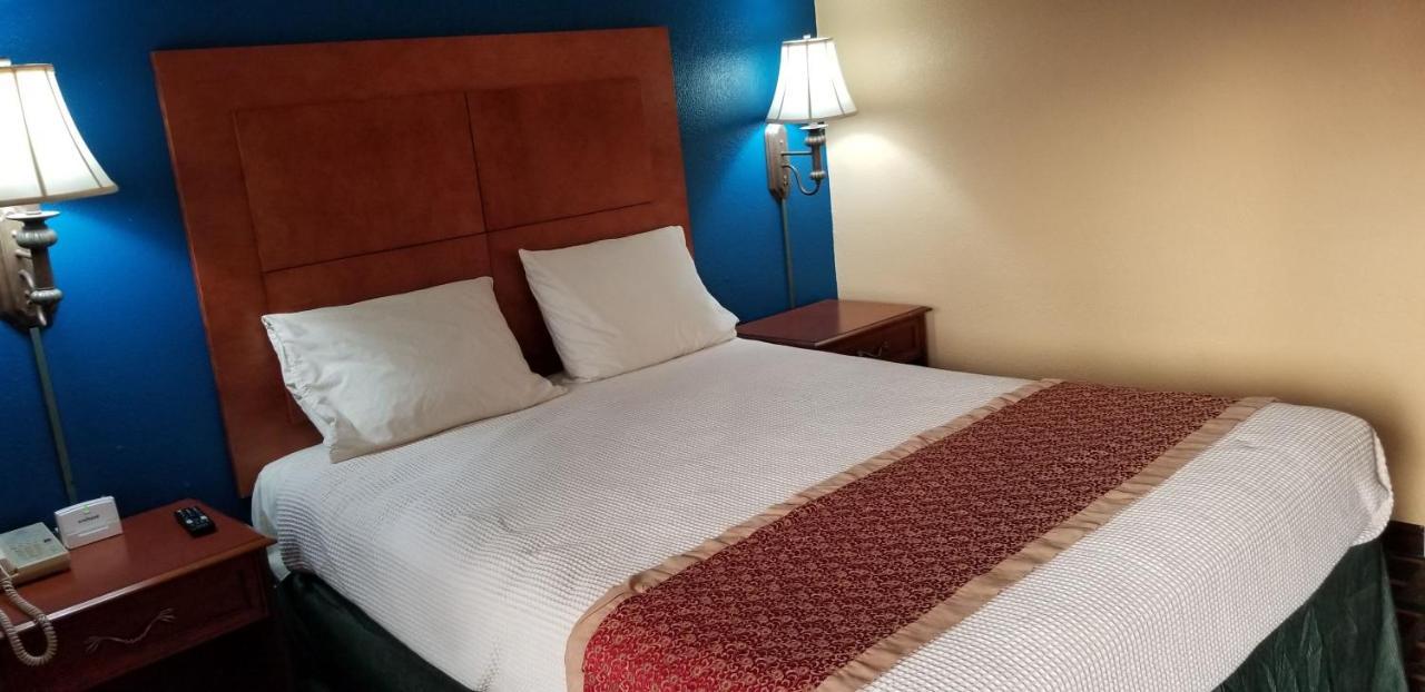 Executive Inn Victoria Zewnętrze zdjęcie